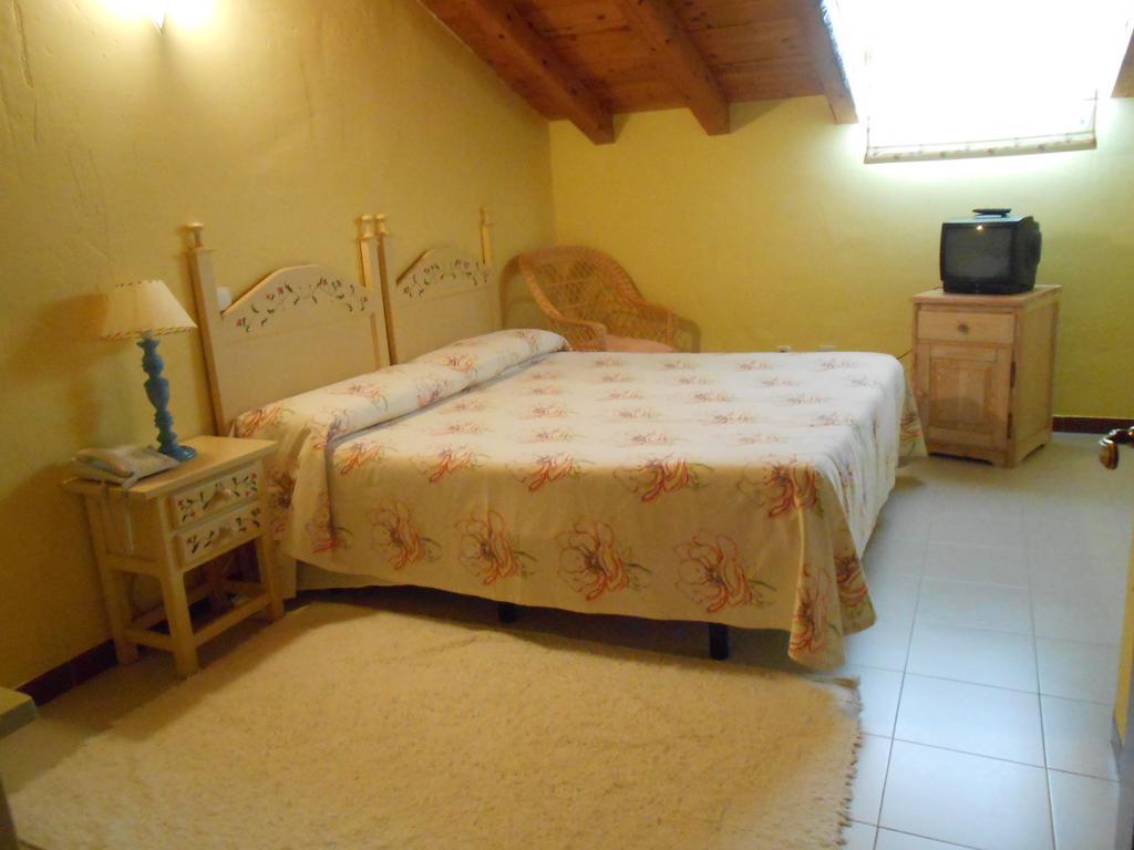 Hostal Burgos Torrecaballeros Cameră foto